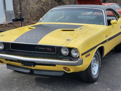 Dodge Challenger r/t    - 2
