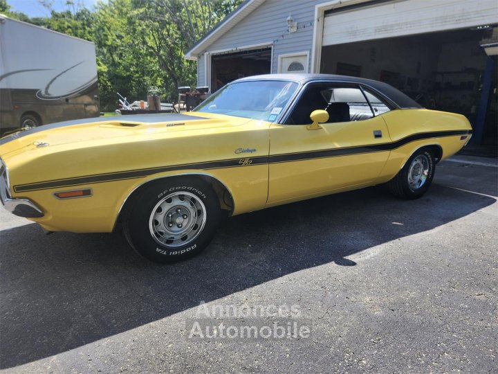 Dodge Challenger r/t  - 3