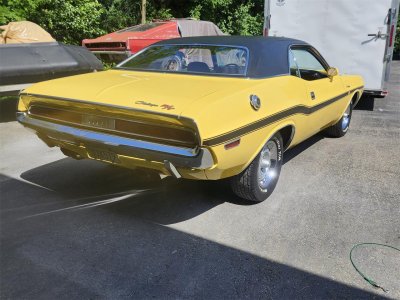 Dodge Challenger r/t    - 6