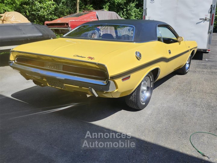 Dodge Challenger r/t  - 6