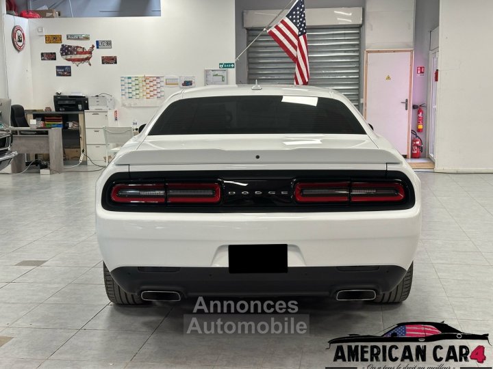 Dodge Challenger R/T+ 57 V8 370ch - 6