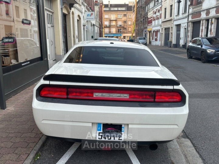 Dodge Challenger 250 SE - 6