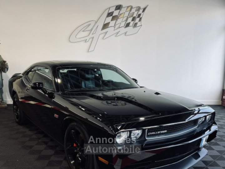 Dodge Challenger V8 64L 392CI SRT8 - 1