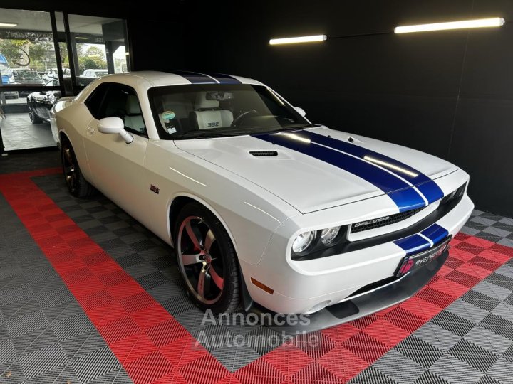 Dodge Challenger 392 Inaugural Edition ( CANADA ) - 3