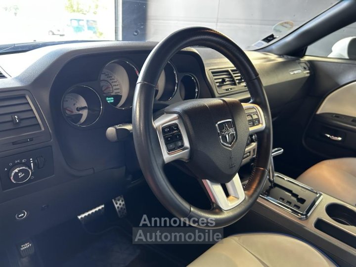 Dodge Challenger 392 Inaugural Edition ( CANADA ) - 11