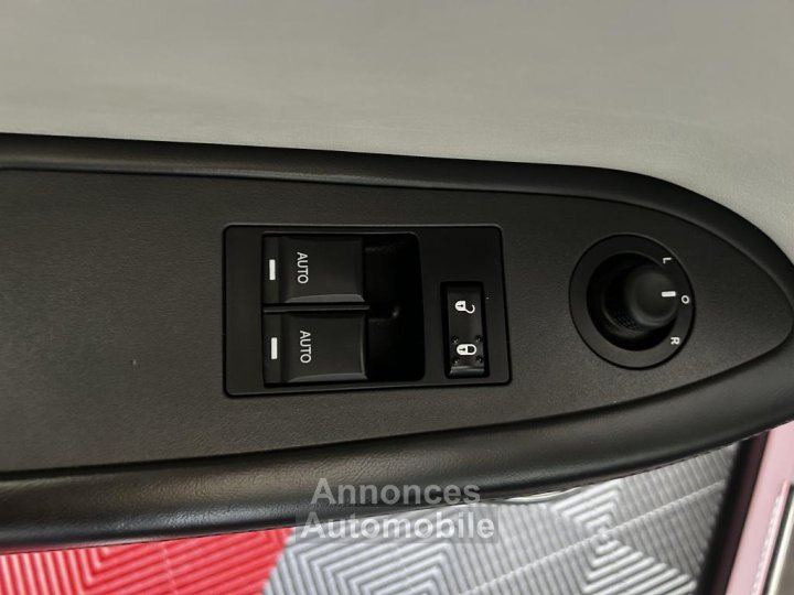 Dodge Challenger 392 Inaugural Edition ( CANADA ) - 12