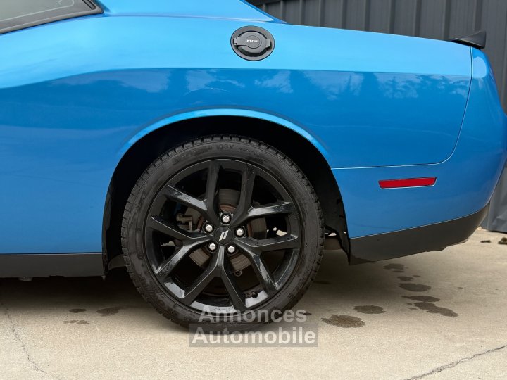 Dodge Challenger 3,6 SXT V6 306CV, 24cv, Bleu, camera pas de malus - 17