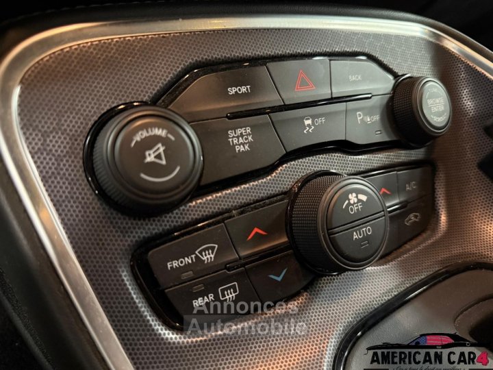 Dodge Challenger V8 64 Scatpack Shaker - 17