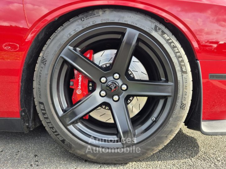 Dodge Challenger SRT HELLCAT V8 62L 707hp - 47
