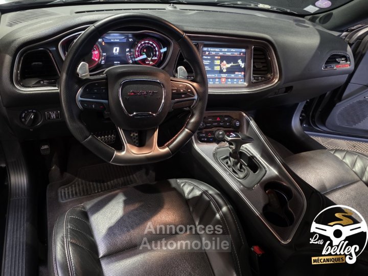 Dodge Challenger SRT HELLCAT 62L V8 HEMI SUPERCHARGED 717CV - 15