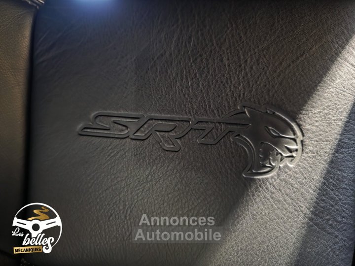 Dodge Challenger SRT HELLCAT 62L V8 HEMI SUPERCHARGED 717CV - 17