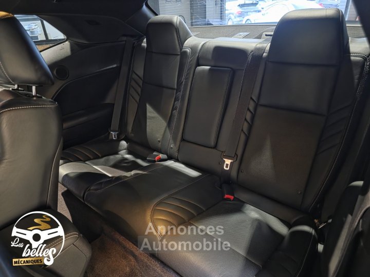 Dodge Challenger SRT HELLCAT 62L V8 HEMI SUPERCHARGED 717CV - 25