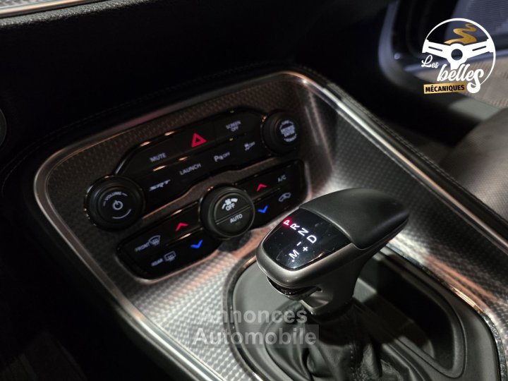 Dodge Challenger SRT HELLCAT 62L V8 HEMI SUPERCHARGED 717CV - 23