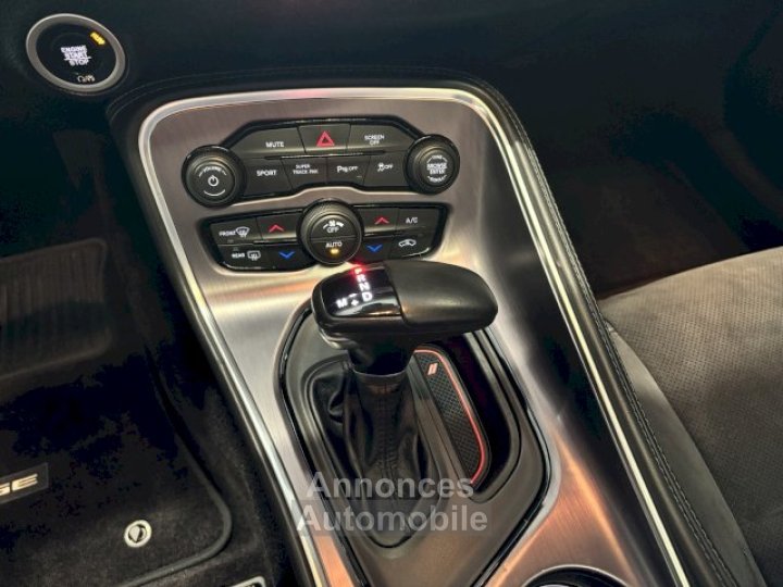 Dodge Challenger R/T Shaker V8 5,7 Bva8 - 17