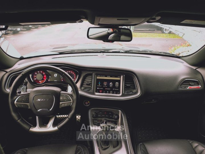 Dodge Challenger SRT HELLCAT V8 62L 707hp - 15