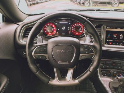 Dodge Challenger SRT HELLCAT V8 62L 707hp - 16