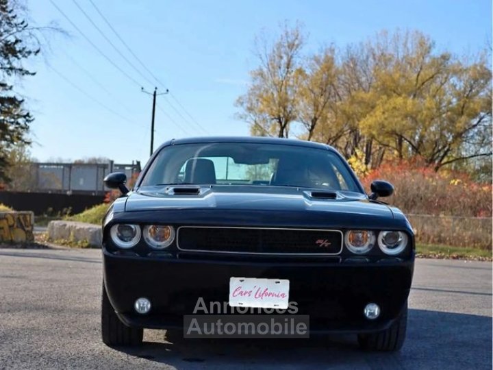 Dodge Challenger RT - 1