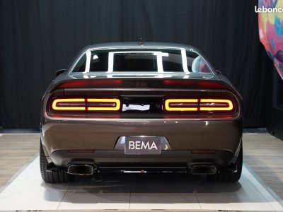 Dodge Challenger SRT HELLCAT WIDEBODY 62L V8 717CH | Malus Payé Ligne Titane Sièges ventilés Admission JLT Harman Kardon À partir de 1 492-Mois   - 5