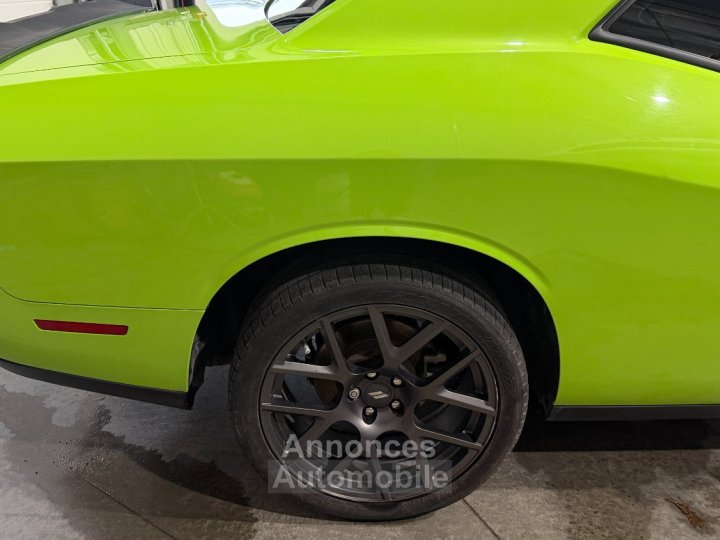 Dodge Challenger RT plus - 17