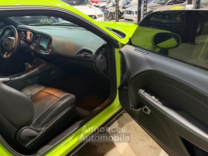 Dodge Challenger RT plus - 27