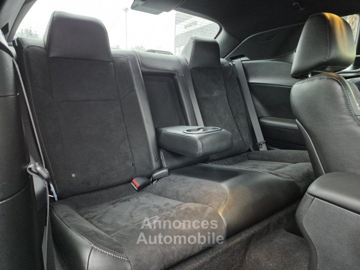 Dodge Challenger R/T SCAT PACK WIDEBODY 64 SRT392 - 12