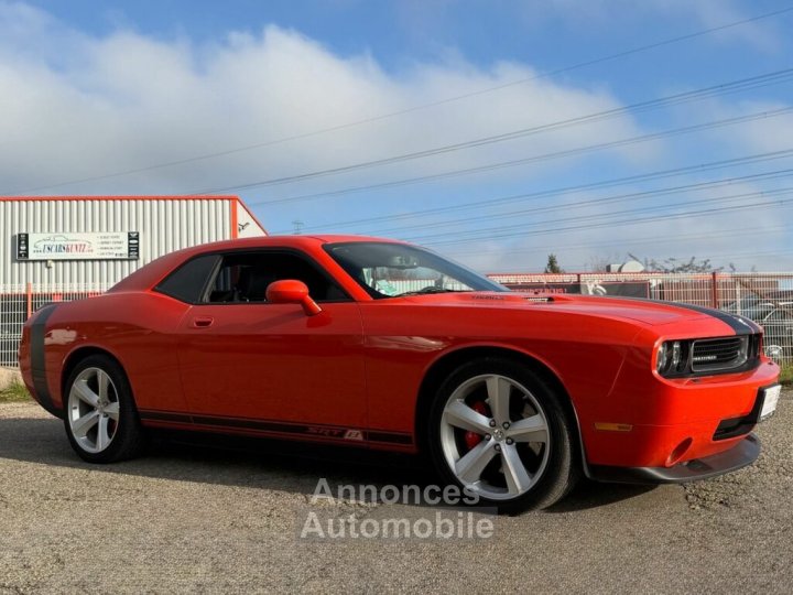 Dodge Challenger SRT8 61L - 1