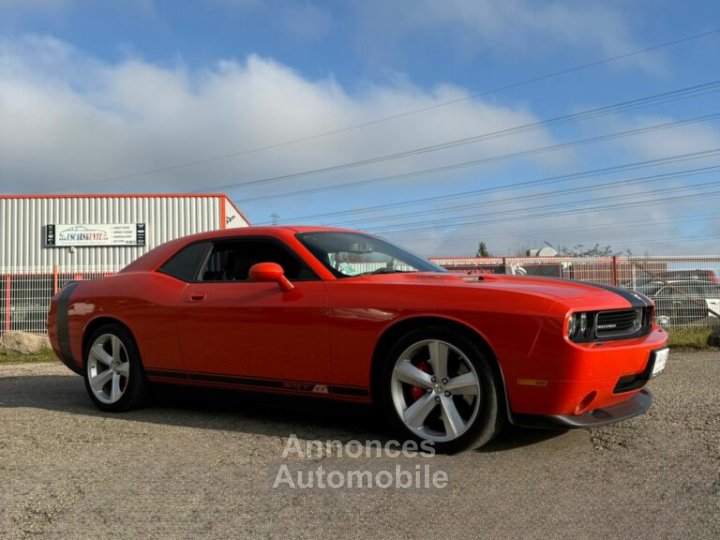 Dodge Challenger SRT8 61L - 2