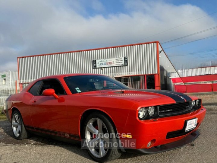 Dodge Challenger SRT8 61L - 3