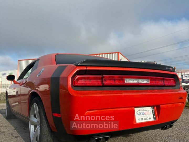 Dodge Challenger SRT8 61L - 5