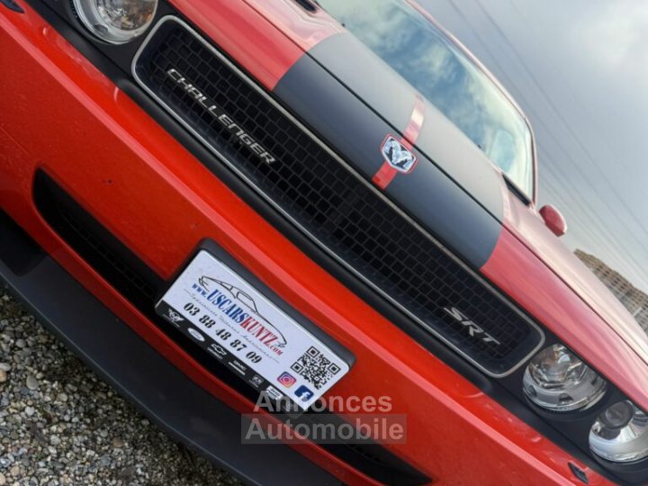 Dodge Challenger SRT8 61L - 7