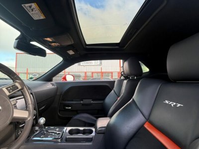 Dodge Challenger SRT8 61L - 12