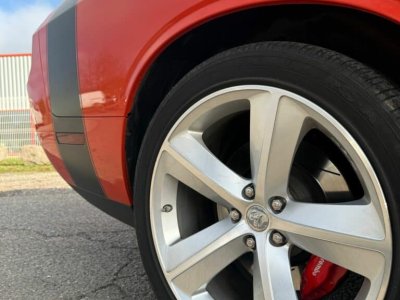 Dodge Challenger SRT8 61L - 17