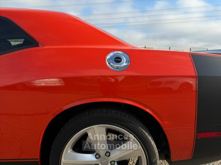 Dodge Challenger SRT8 61L - 18