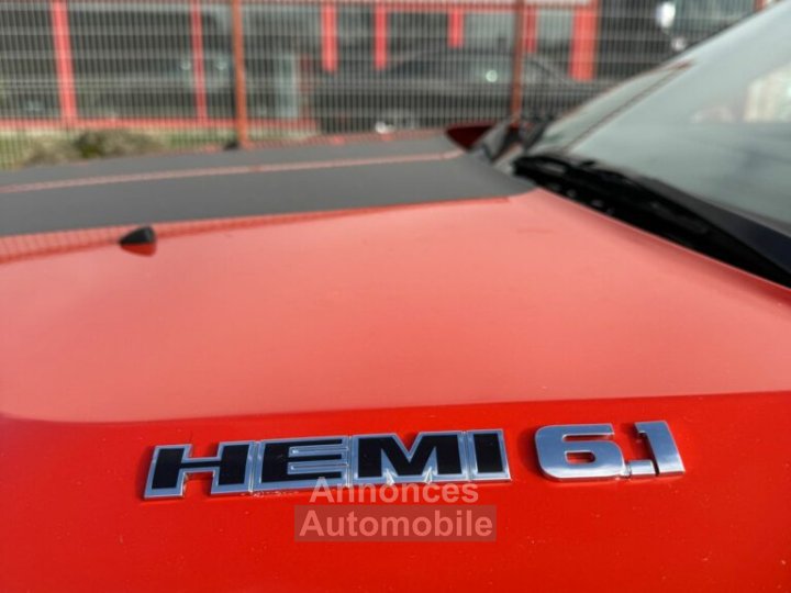 Dodge Challenger SRT8 61L - 22