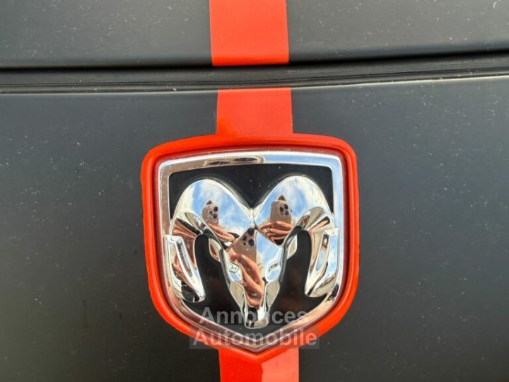 Dodge Challenger SRT8 61L - 23