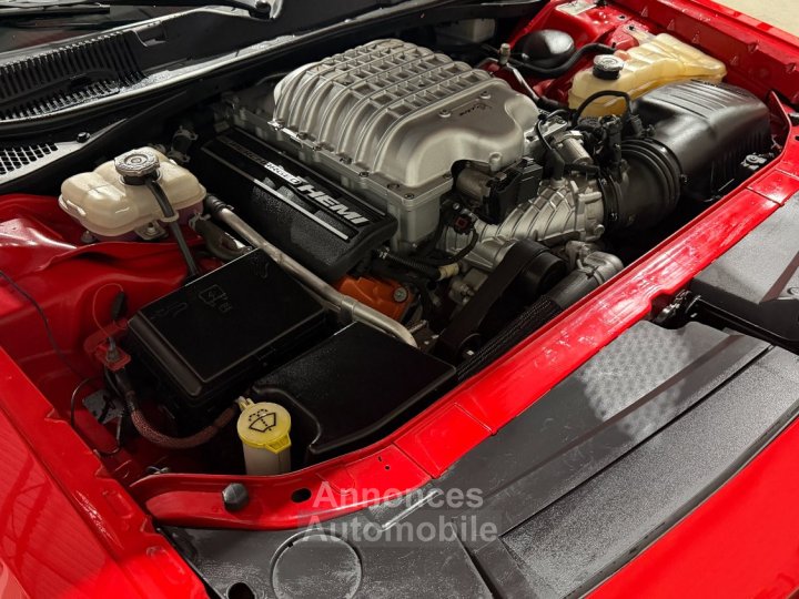 Dodge Challenger Hellcat - 25