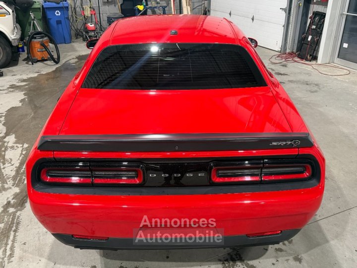 Dodge Challenger Hellcat - 28