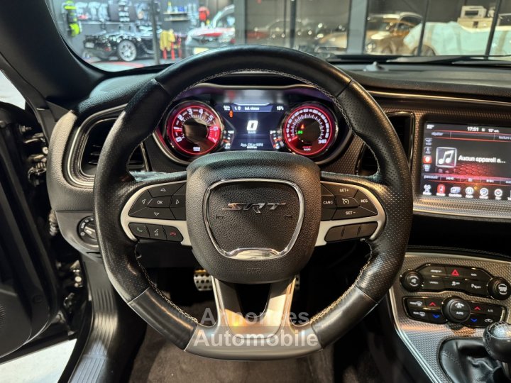 Dodge Challenger SRT HELLCAT 707 CV / toit ouvrant / boite manuelle - 11