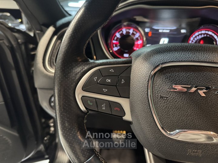 Dodge Challenger SRT HELLCAT 707 CV / toit ouvrant / boite manuelle - 24