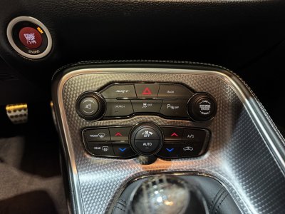 Dodge Challenger SRT HELLCAT 707 CV / toit ouvrant / boite manuelle   - 26