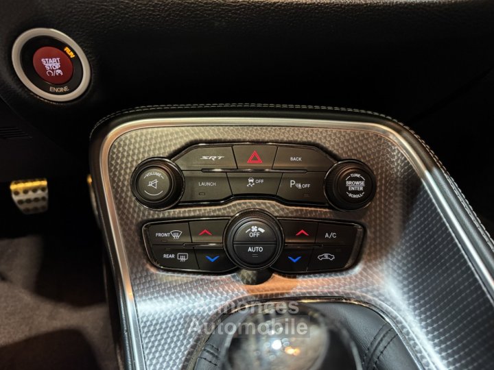 Dodge Challenger SRT HELLCAT 707 CV / toit ouvrant / boite manuelle - 26