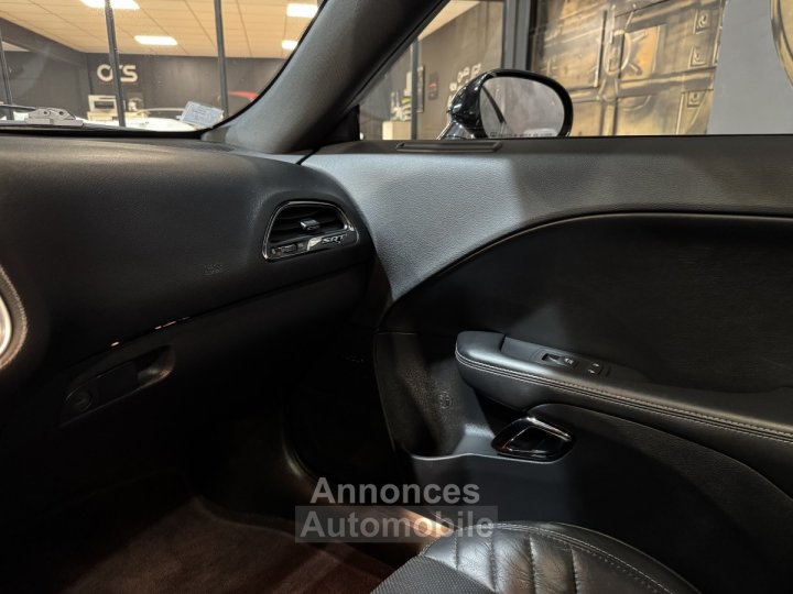 Dodge Challenger SRT HELLCAT 707 CV / toit ouvrant / boite manuelle - 27