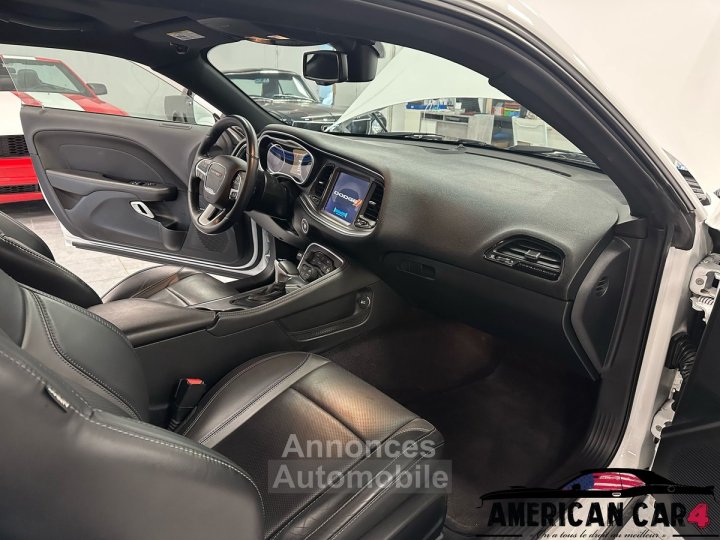 Dodge Challenger R/T%2B V8 57 370ch - 18