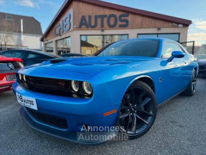 Dodge Challenger V8 64 SCAT PACK 492ch BOITE AUTOMATIQUE BLEU SYSTEME AUDIO ALPINE - 1