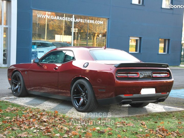 Dodge Challenger hellcat 707cv - 2