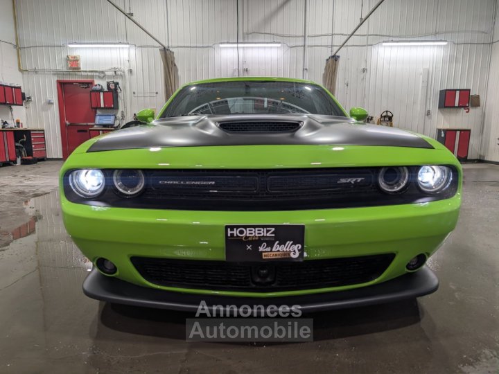 Dodge Challenger SRT 392 V8 64L HEMI - 4