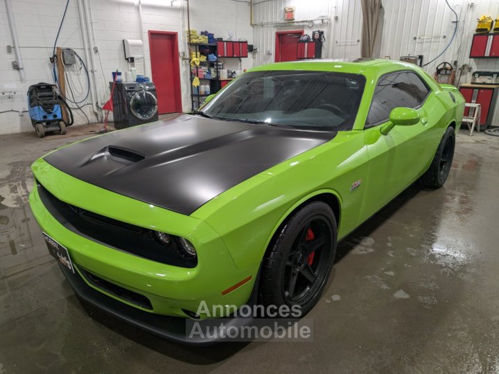 Dodge Challenger SRT 392 V8 64L HEMI - 6