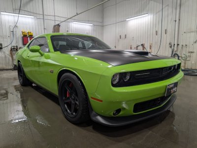 Dodge Challenger SRT 392 V8 64L HEMI - 1
