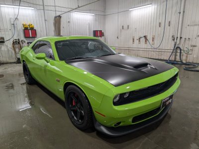 Dodge Challenger SRT 392 V8 64L HEMI - 2