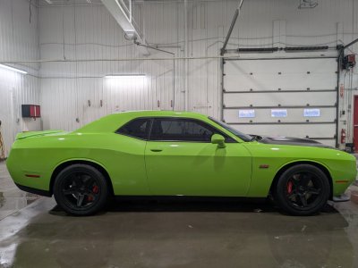 Dodge Challenger SRT 392 V8 64L HEMI - 14